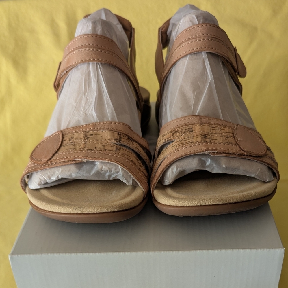 ABEO Sandals